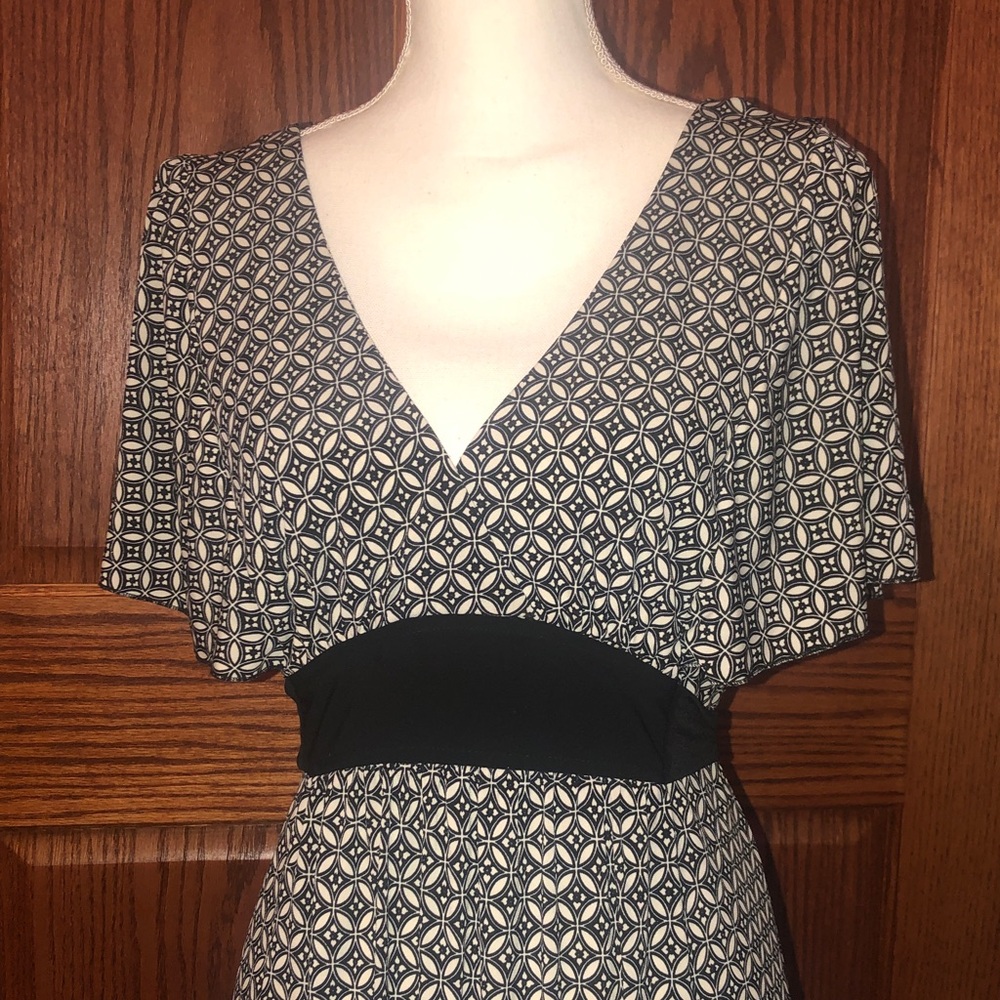 Bisou Bisou Black and White Geometric Midi Dress - Picture 2 of 7